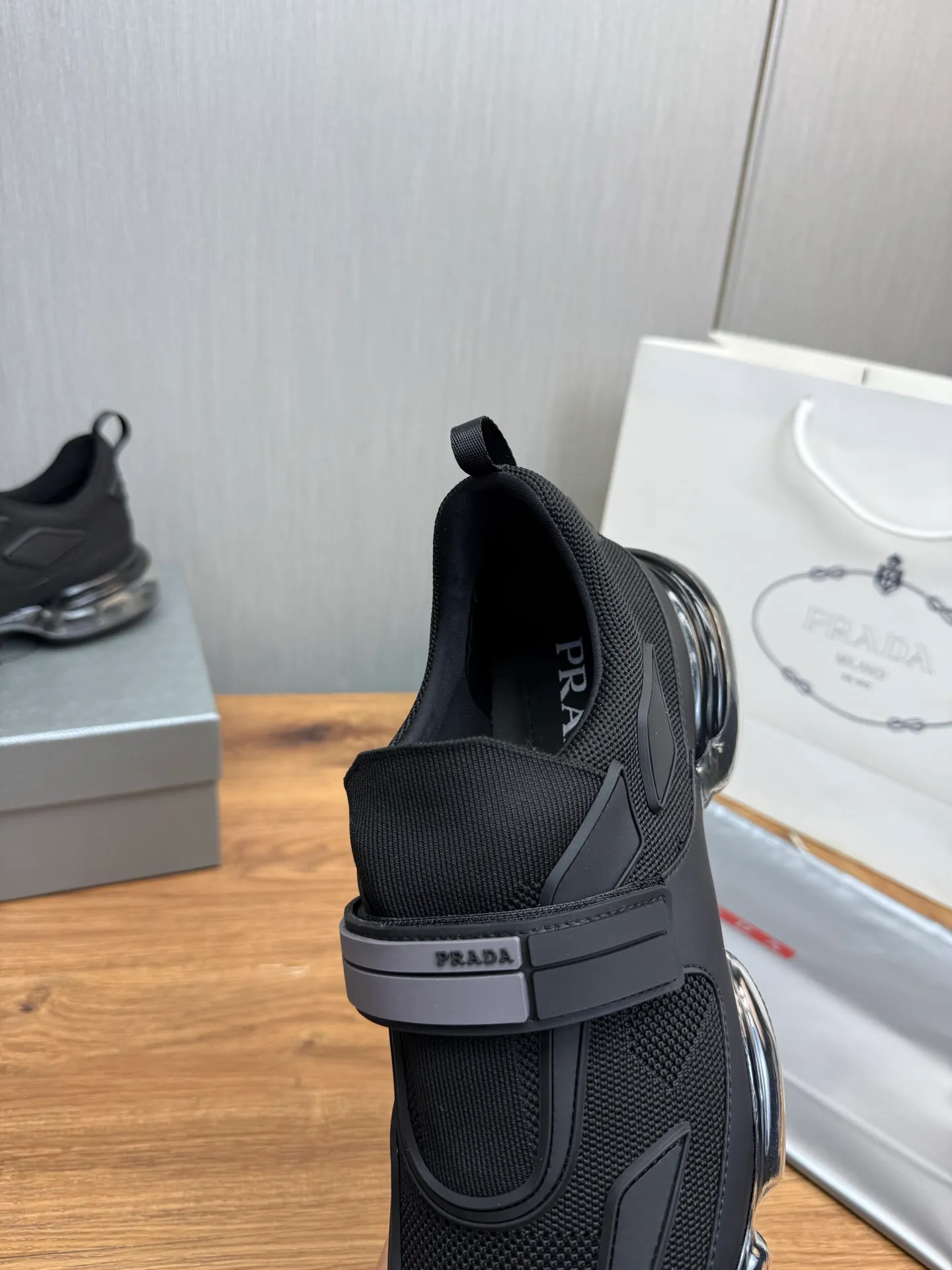 Men's shoes 💰640💰 [PRADA] Men's shoes are popular in the counter, high-quality shipments ✔️Official website synchronization, original fly-woven epoxy fabric + cowhide lining, 1⃣️ to 1⃣️ replica, original air-cushion original bottom, 38-45 (one size larger)